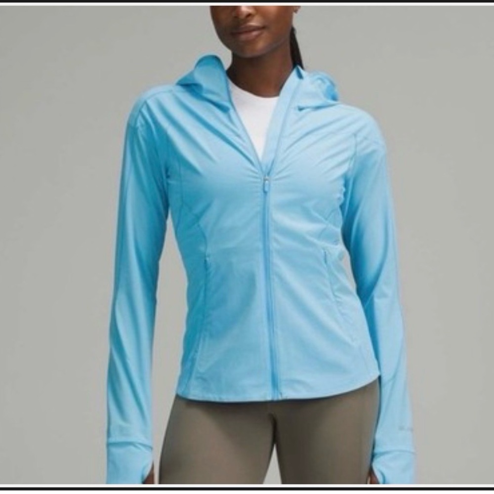 NWT lululemon Mist over Windbreaker - Size8 Kayak Blue